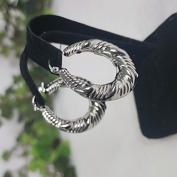 Silver Doorknocker Style Hollow Hoop Earrings - Picture 3 of 7
